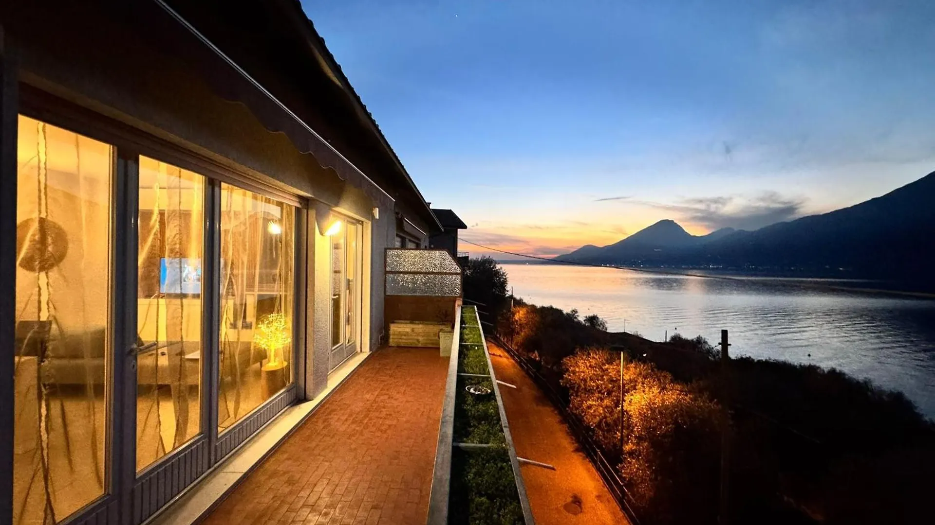 Casa Agnese Lake View 브렌조네 술 가르다